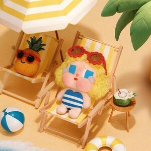 Popmart CRYBABY Vacation Mode On Series-Sunbathing